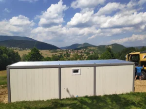 Modularni kontejner ARK 910 sa sobom, zasebnom kuhinjom i WC-om – vanjski izgled